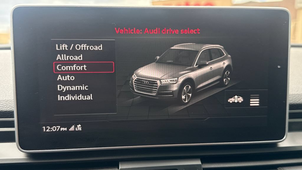Used 2018 Audi SQ5 Prestige w/ Prestige Package AWD/4WD image 38