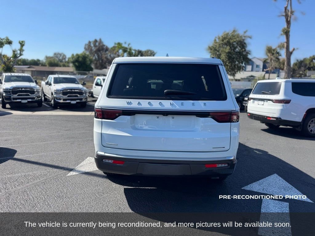 Used 2022 Jeep Wagoneer Series II w/ Premium Group I AWD/4WD image 4