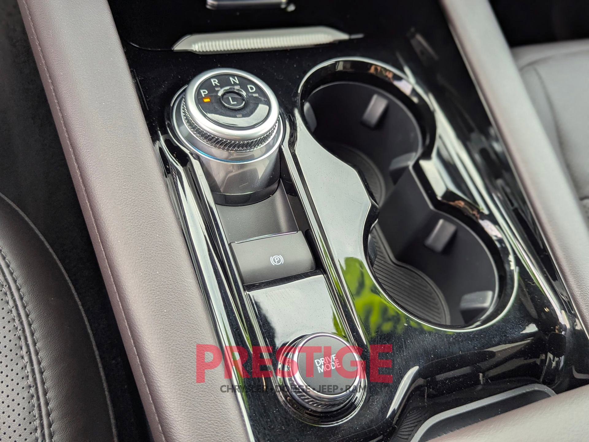 Used 2025 Ford Explorer Platinum w/ Ultimate Package image 23