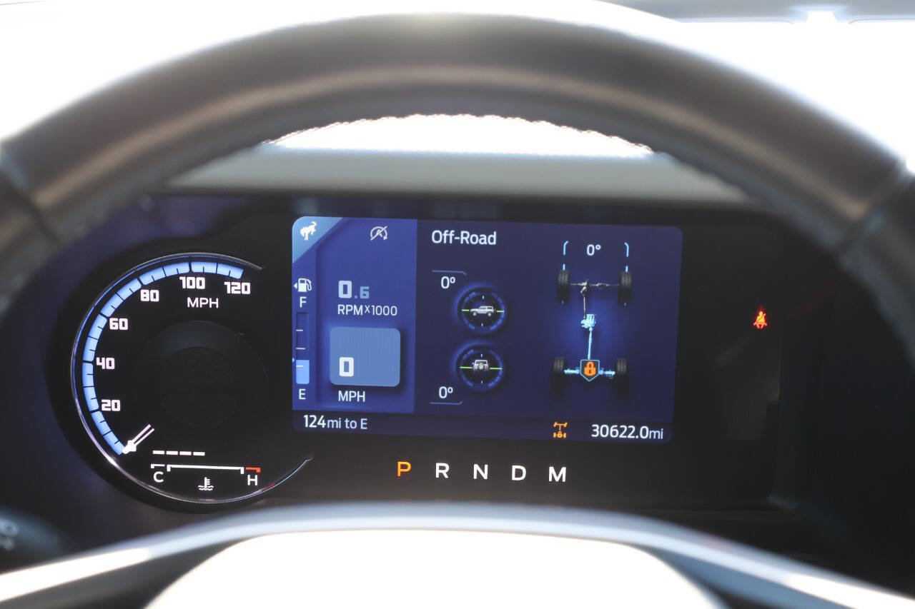 Used 2022 Ford Bronco Badlands image 19