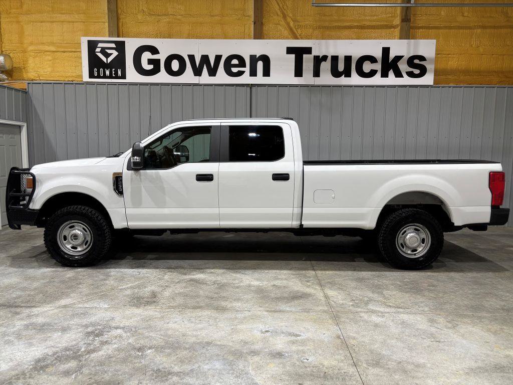 Used 2022 Ford F250 XL w/ Power Equipment Group AWD/4WD image 2