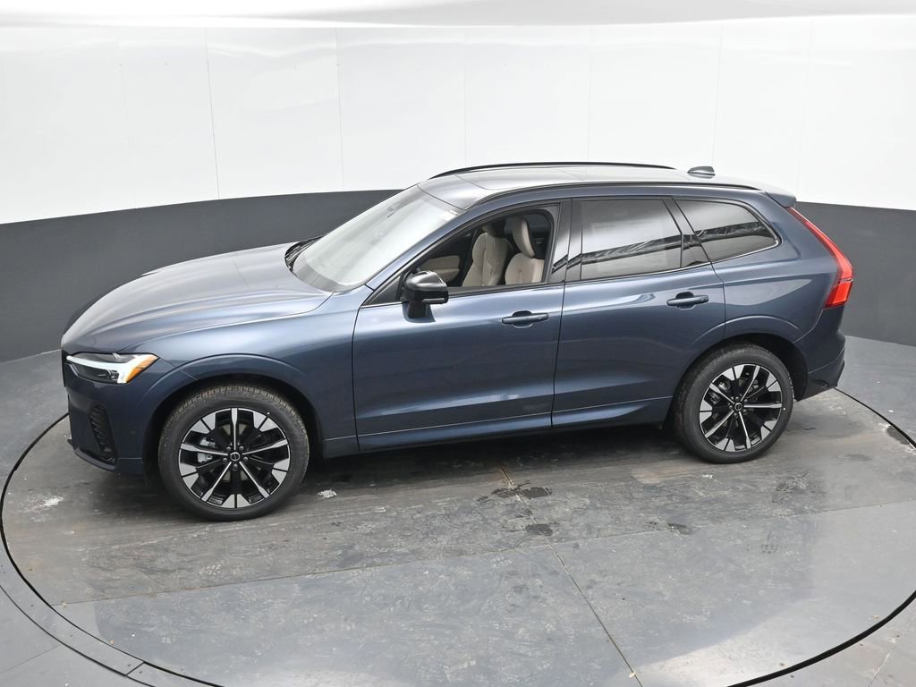 New 2026 Volvo XC60 B5 Plus w/ Climate Package image 34