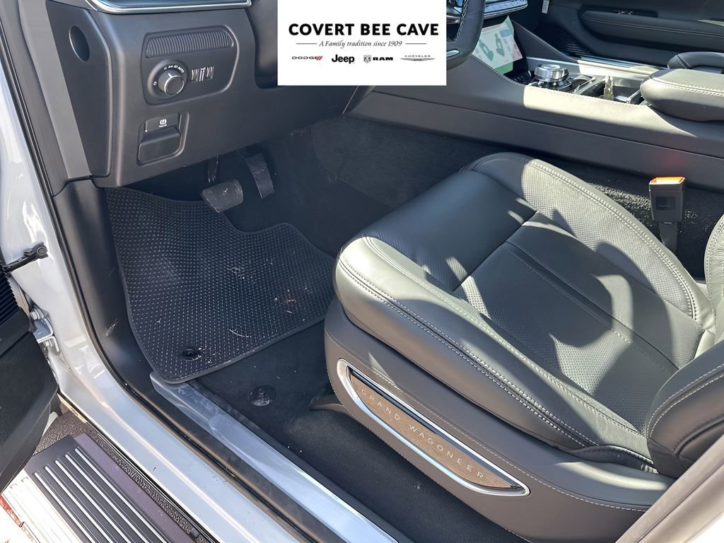 New 2026 Jeep Grand Wagoneer Summit image 33