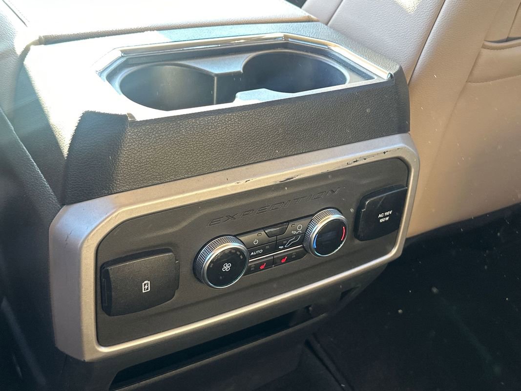 Used 2024 Ford Expedition Max Limited image 16