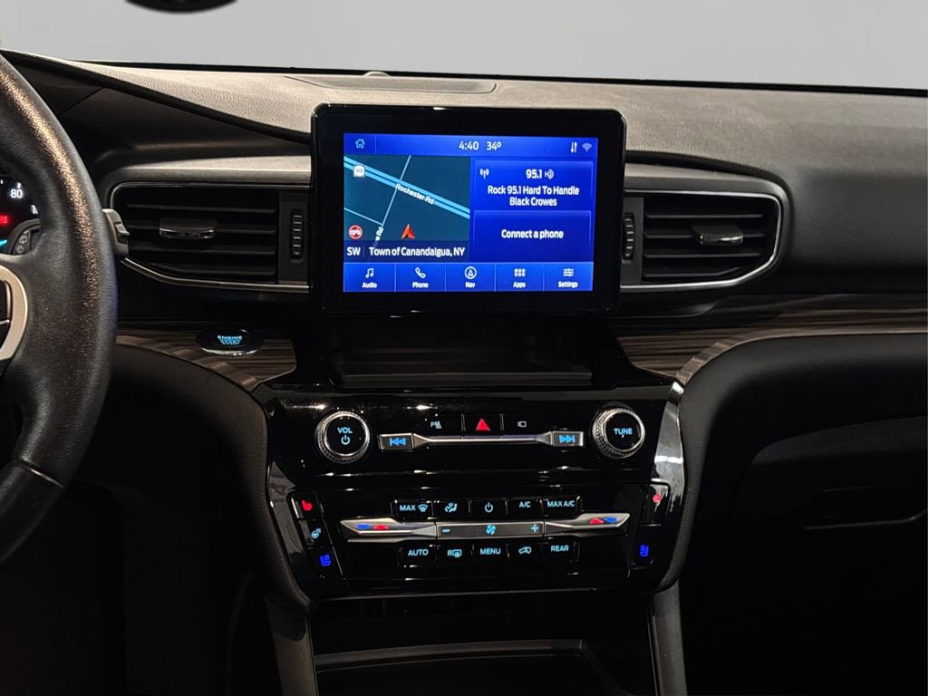 Used 2022 Ford Explorer Limited w/ Equipment Group 301A image 21