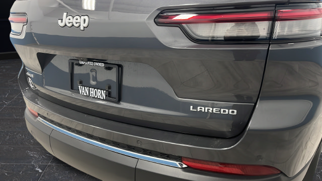 Certified 2025 Jeep Grand Cherokee L Laredo AWD/4WD image 39