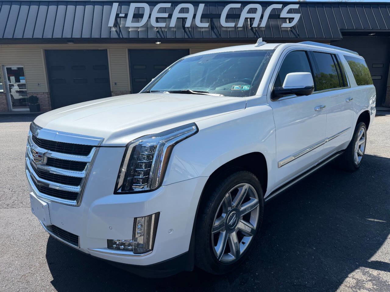 Used 2017 Cadillac Escalade ESV Premium Luxury image 66