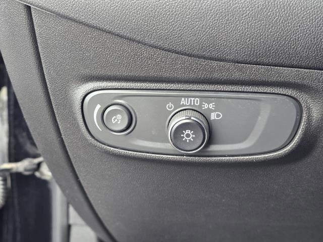 Used 2023 Chevrolet Equinox LT image 15