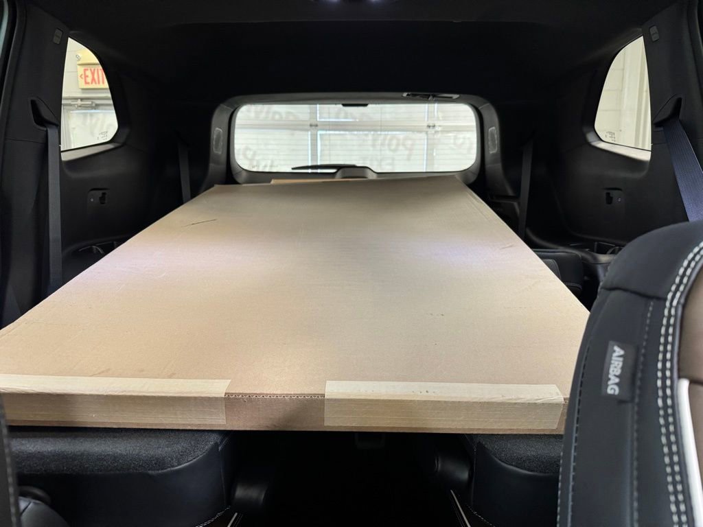 New 2026 GMC Acadia Denali Ultimate w/ LPO, Floor Liner Package image 15