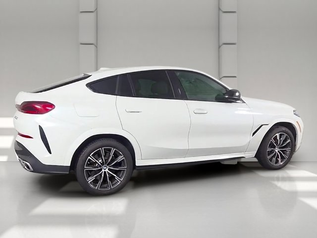 Used 2026 BMW X6 M60i AWD/4WD image 38