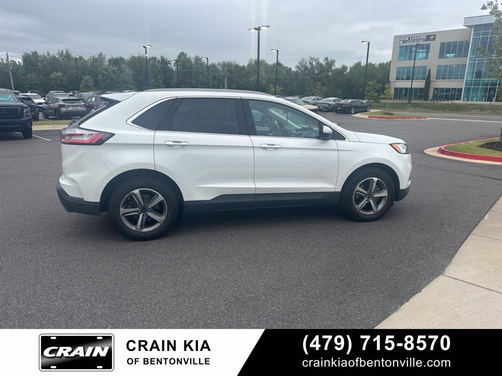 Used 2020 Ford Edge SEL w/ Convenience Package FWD image 4