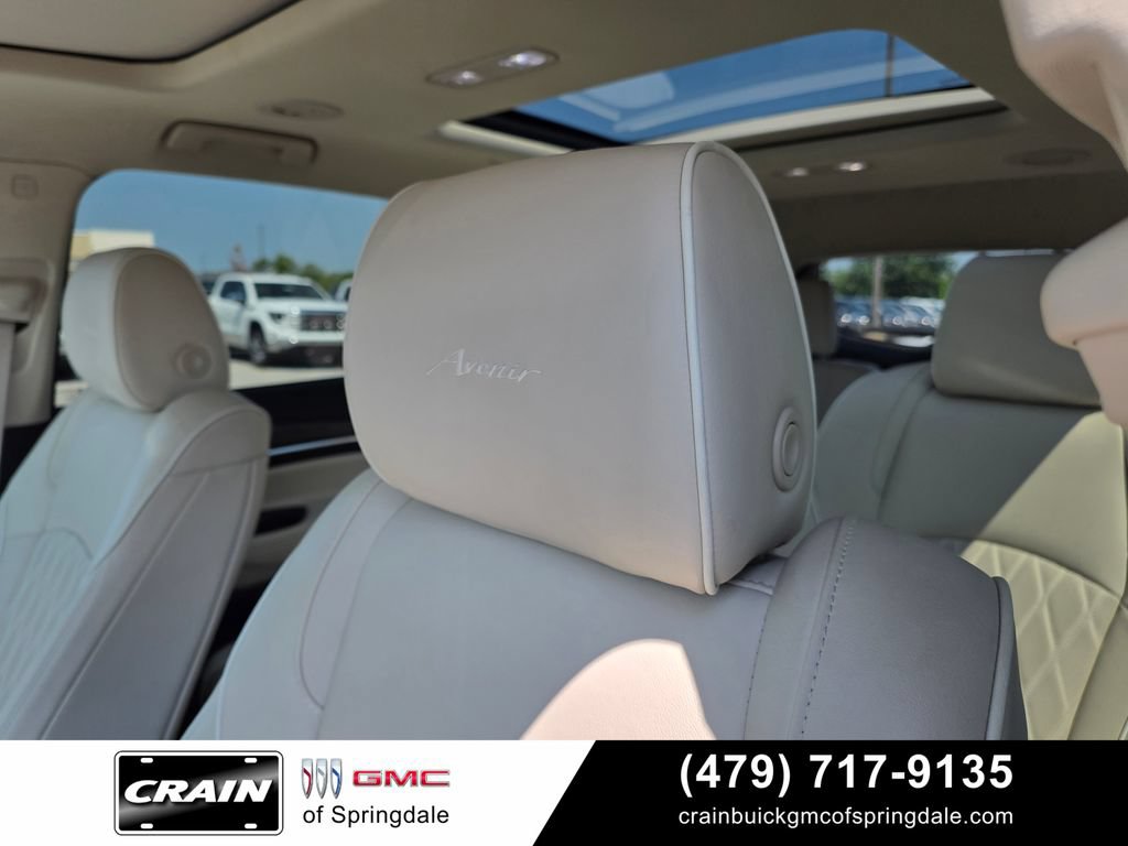 Used 2022 Buick Enclave Avenir w/ Avenir Technology Package AWD/4WD image 22