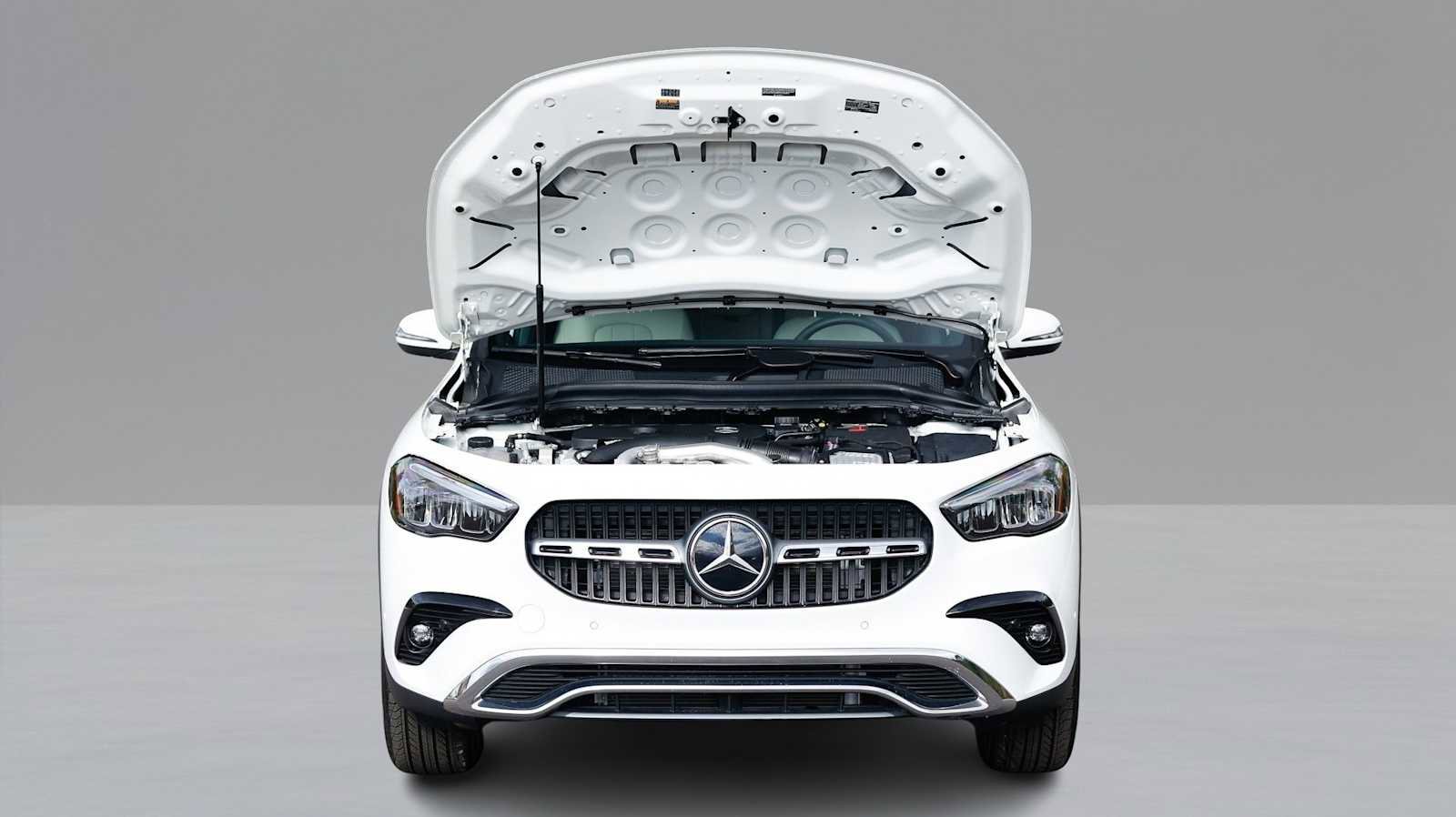 Used 2025 Mercedes-Benz GLA 250 4MATIC image 3