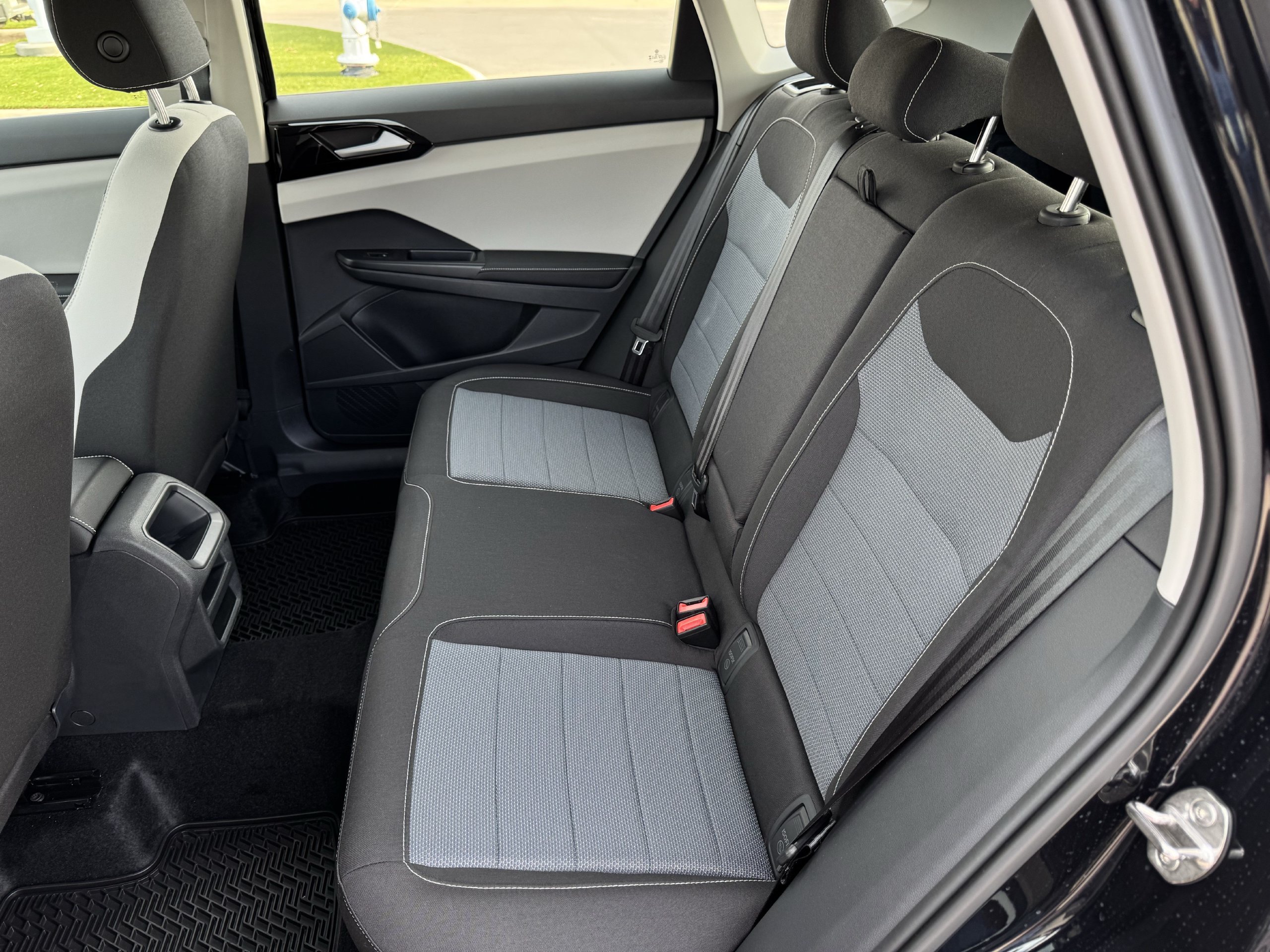 New 2027 Volkswagen Taos S FWD image 22