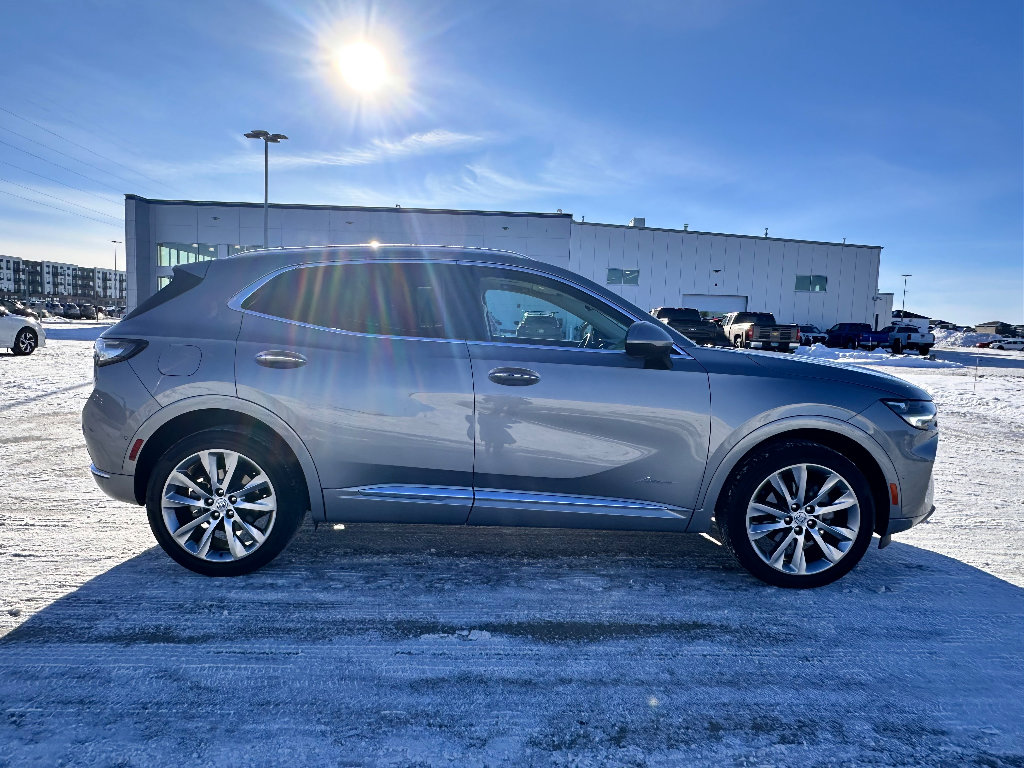 Used 2023 Buick Envision Avenir image 4