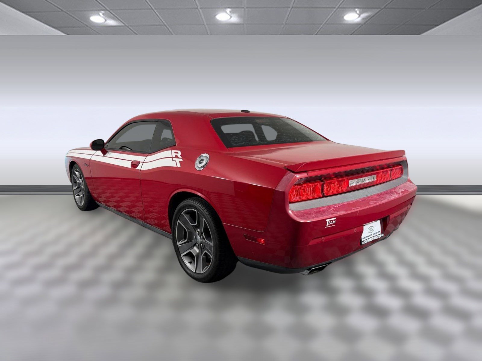 Used 2013 Dodge Challenger R/T RWD image 3