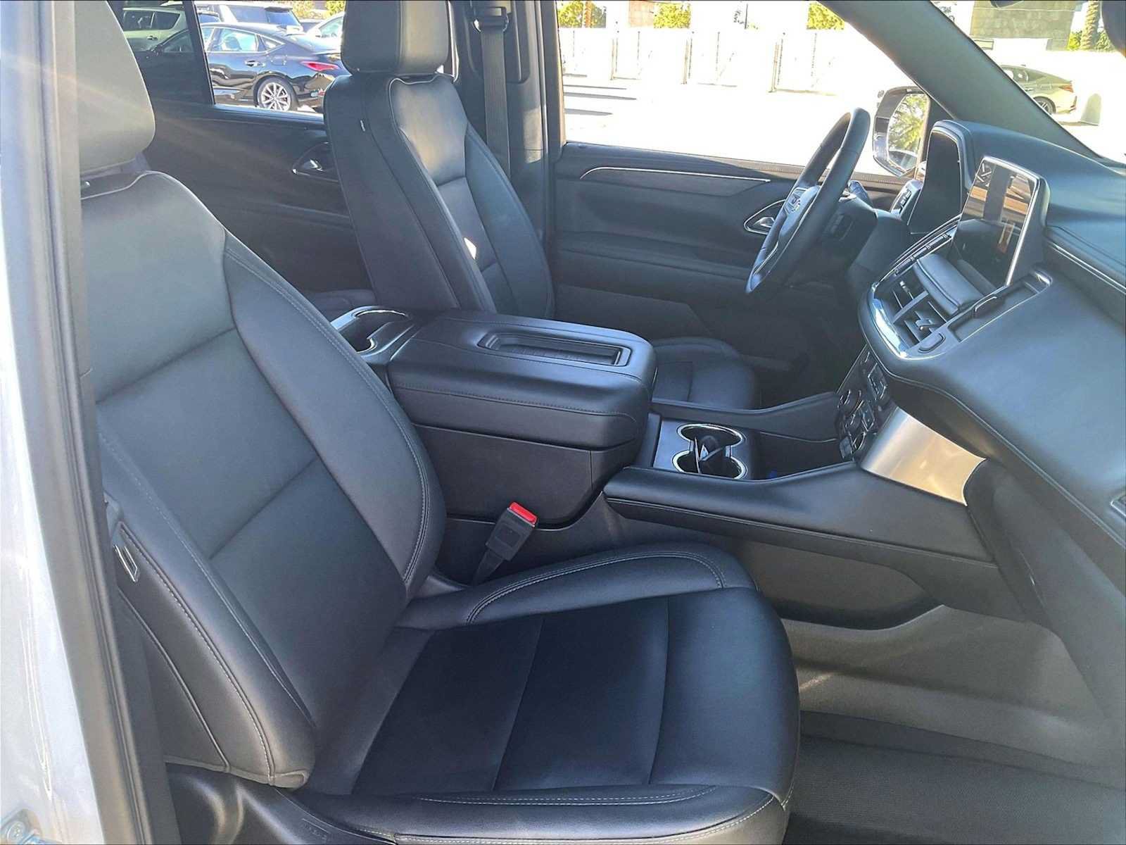 Used 2023 Chevrolet Tahoe Z71 w/ Z71 Off-Road Package AWD/4WD image 12