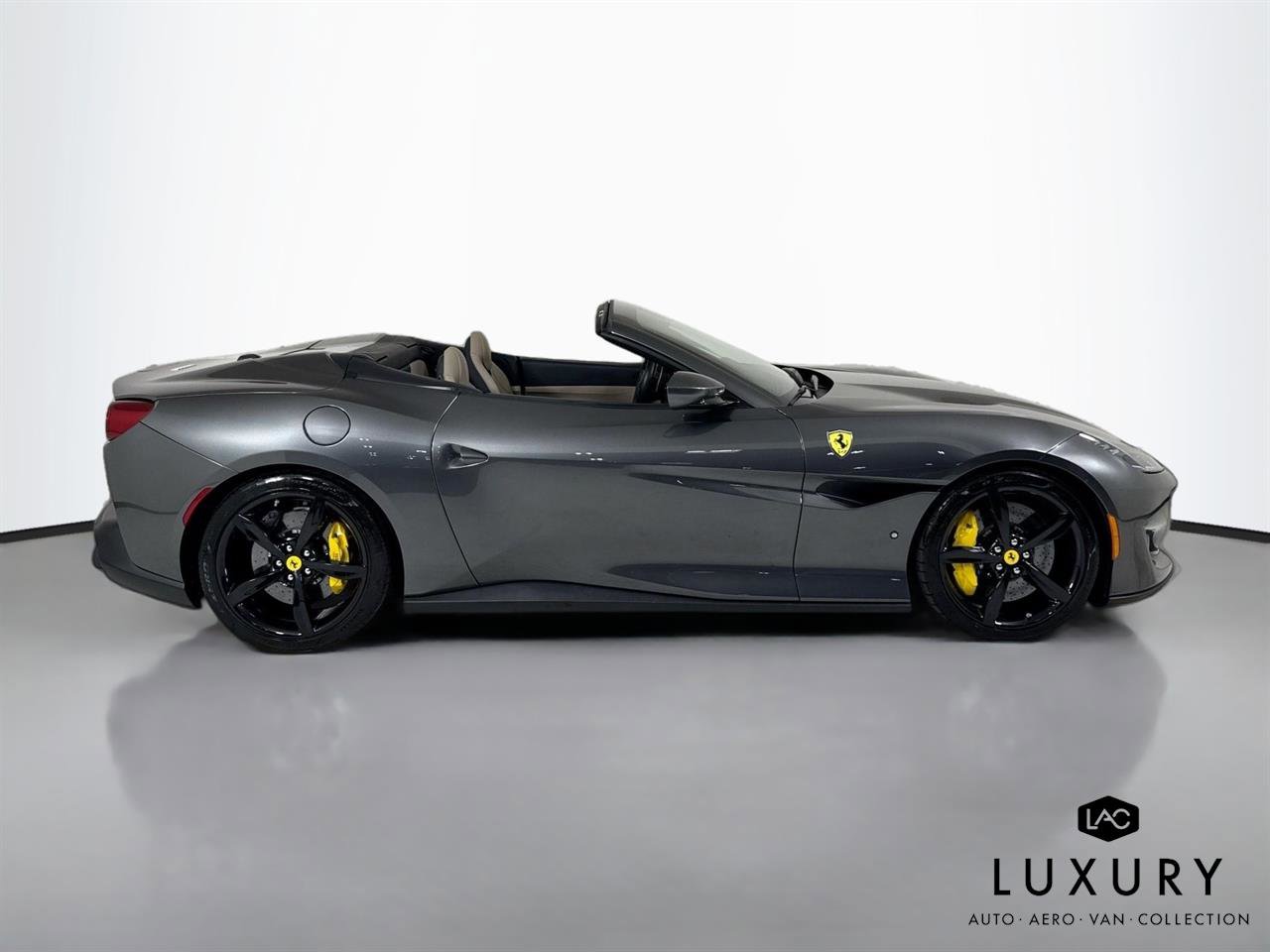 Used 2020 Ferrari Portofino image 5