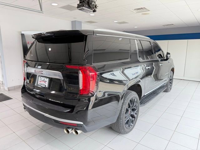 Used 2023 GMC Yukon XL Denali image 6