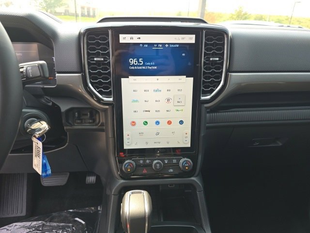 New 2025 Ford Ranger XLT w/ Equipment Group 301A High image 19