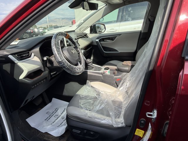 Used 2021 Toyota RAV4 Limited AWD/4WD image 5