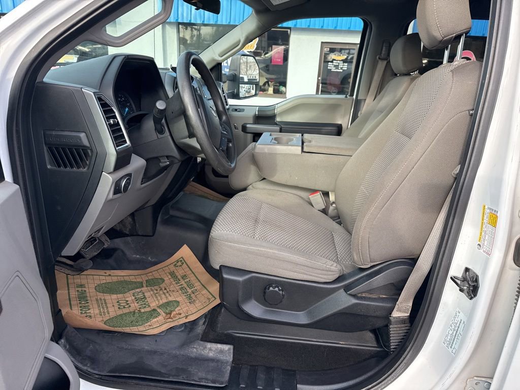 Used 2018 Ford F350 XLT image 22