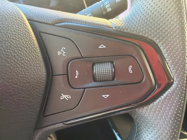 Used 2025 Chevrolet Trax LT FWD image 27