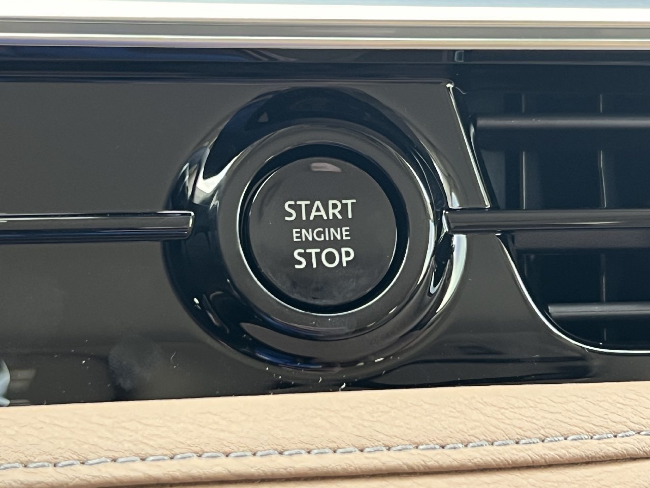 New 2027 INFINITI QX80 Luxe w/ Cargo Package RWD image 18