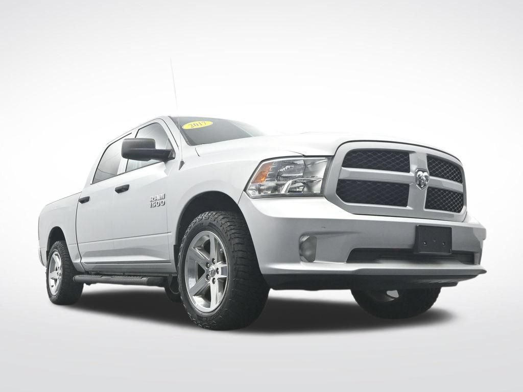 Used 2017 RAM 1500 Express AWD/4WD image 32