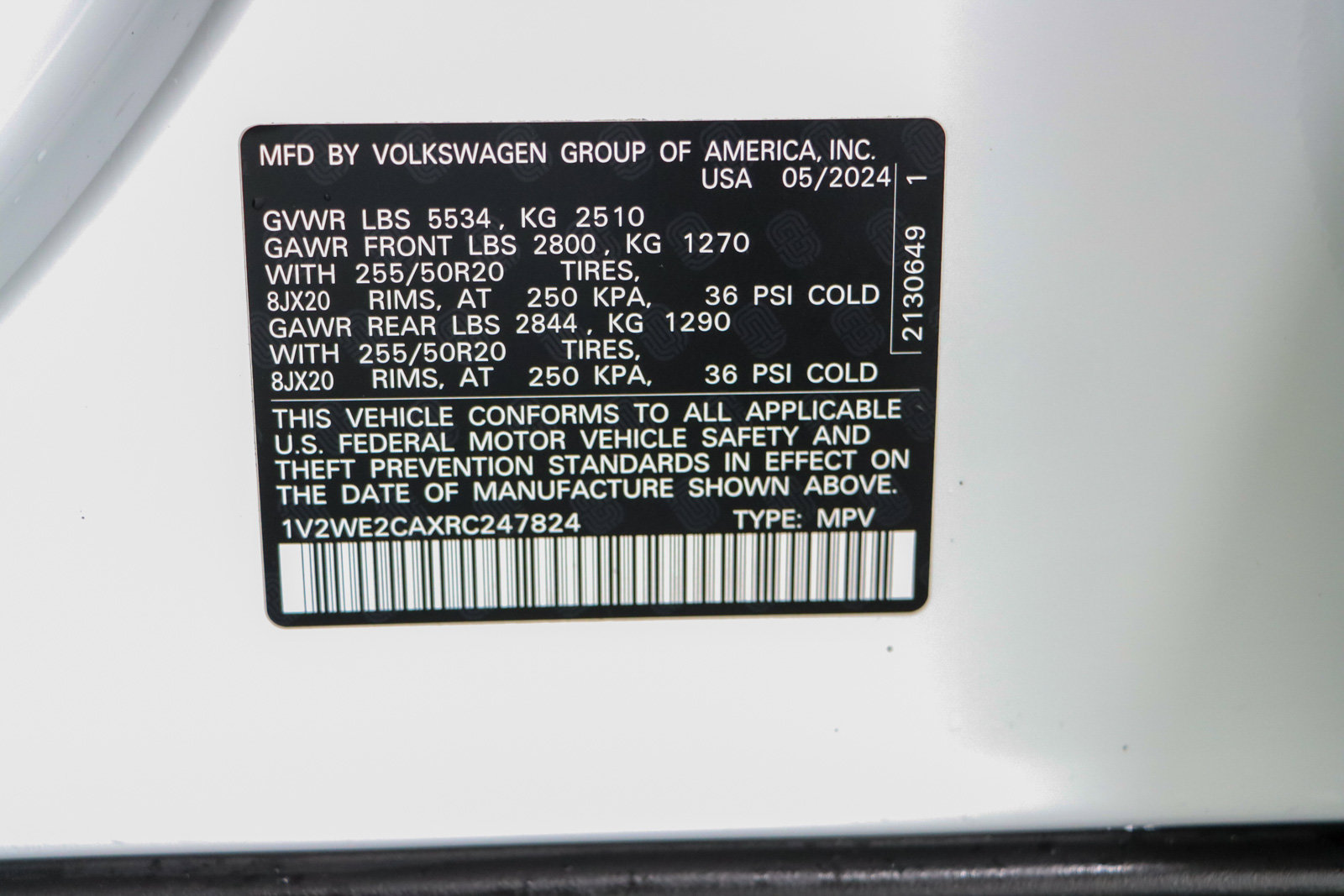 Used 2024 Volkswagen Atlas Cross Sport SE FWD image 33