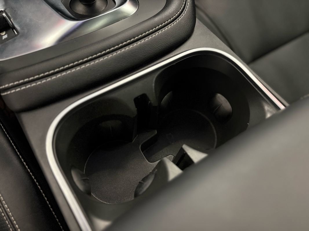 Used 2020 Jaguar E-PACE R-Dynamic HSE image 34