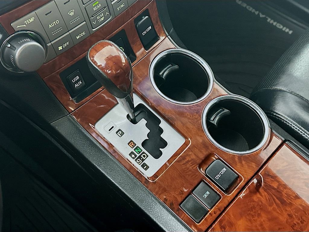 Used 2013 Toyota Highlander Limited image 16