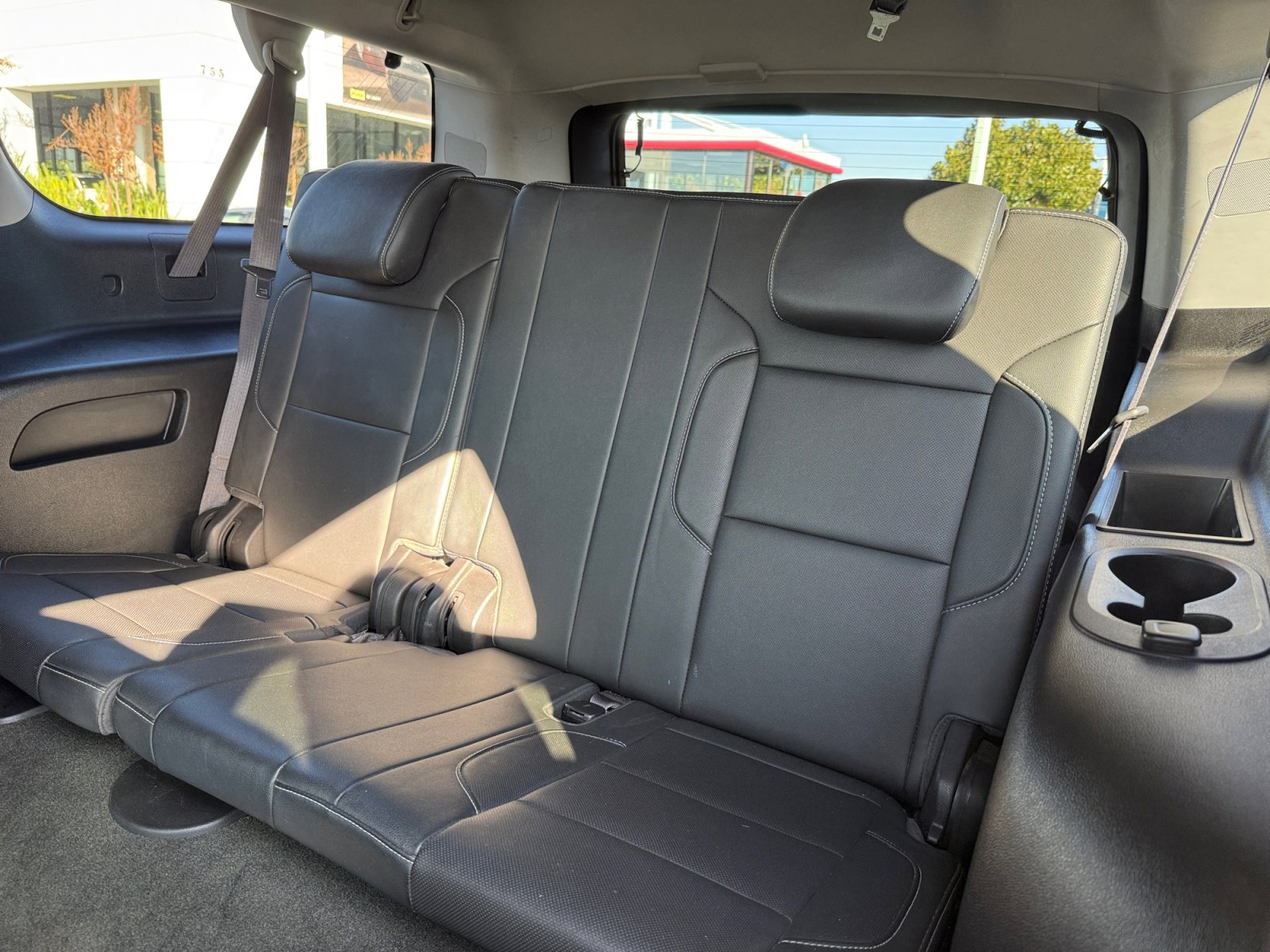 Used 2017 Chevrolet Suburban Premier image 21