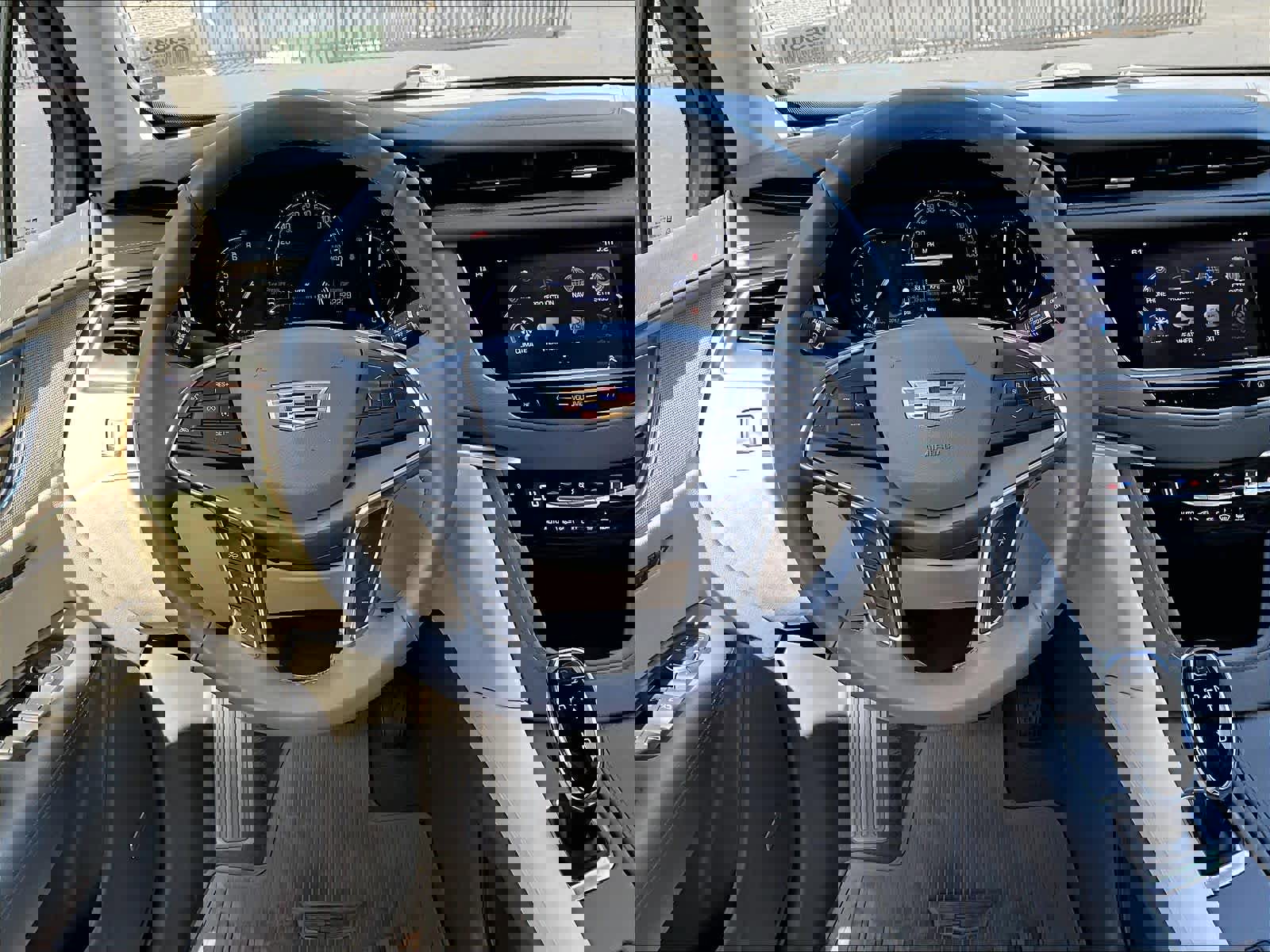 Used 2018 Cadillac XT5 Luxury w/ Driver Awareness Package AWD/4WD image 7