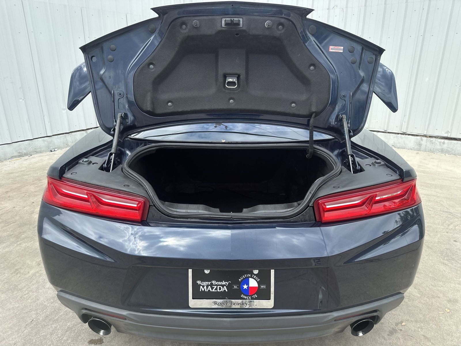 Used 2016 Chevrolet Camaro LT image 8