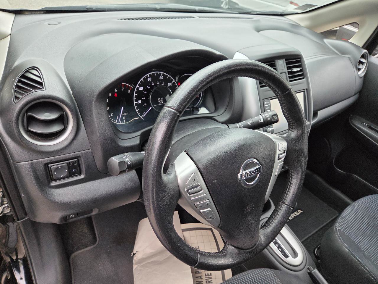 Used 2018 Nissan Versa Note SV FWD image 17