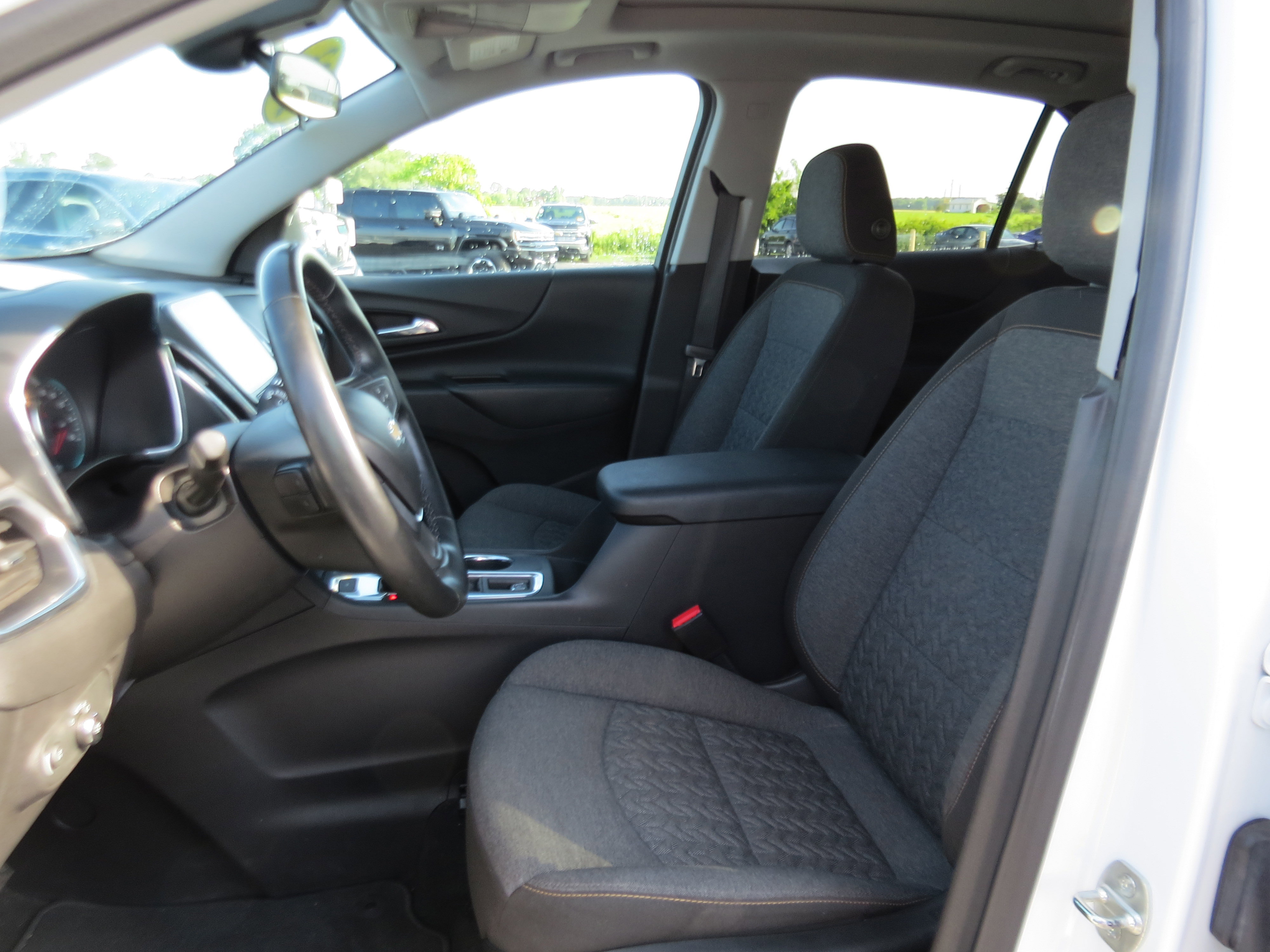 Used 2023 Chevrolet Equinox LT AWD/4WD image 14
