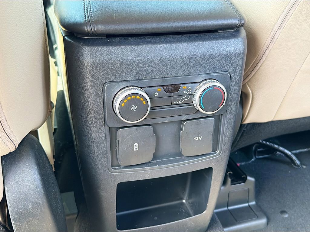 Used 2021 Ford Explorer XLT image 24