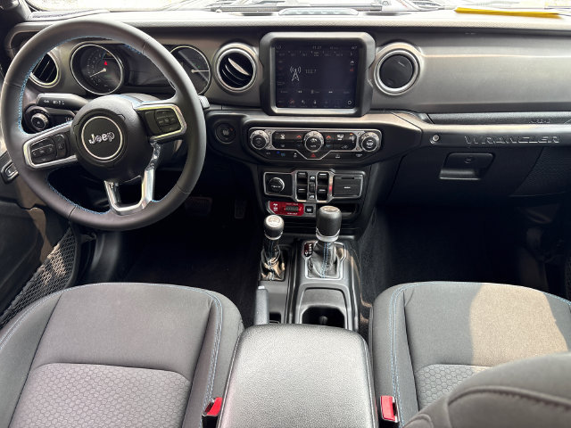Used 2023 Jeep Wrangler Unlimited Rubicon 4xe AWD/4WD image 18
