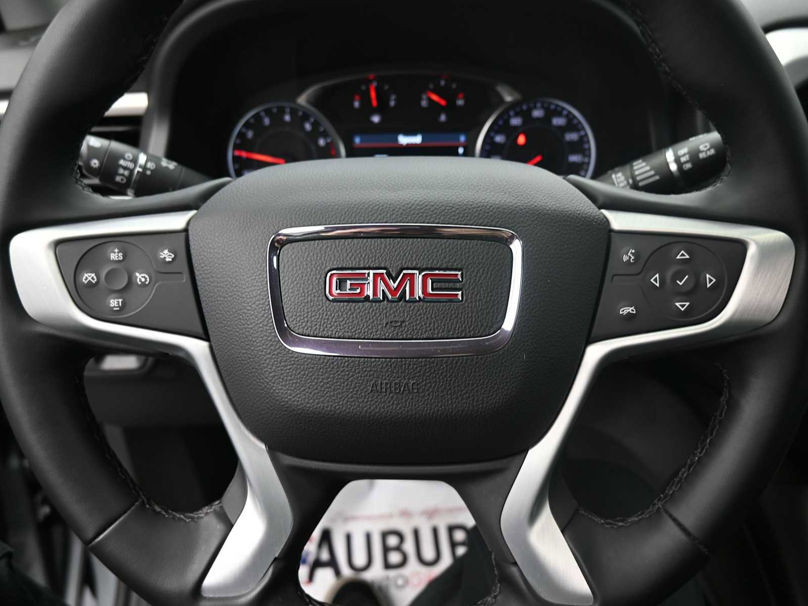 Used 2023 GMC Acadia SLT image 6