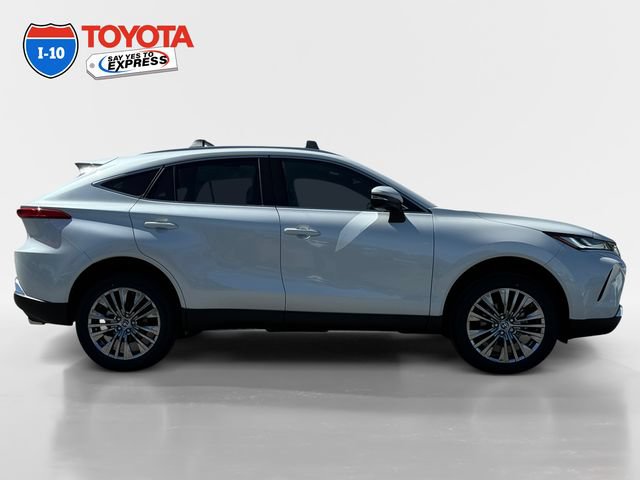 Certified 2024 Toyota Venza XLE AWD/4WD image 6