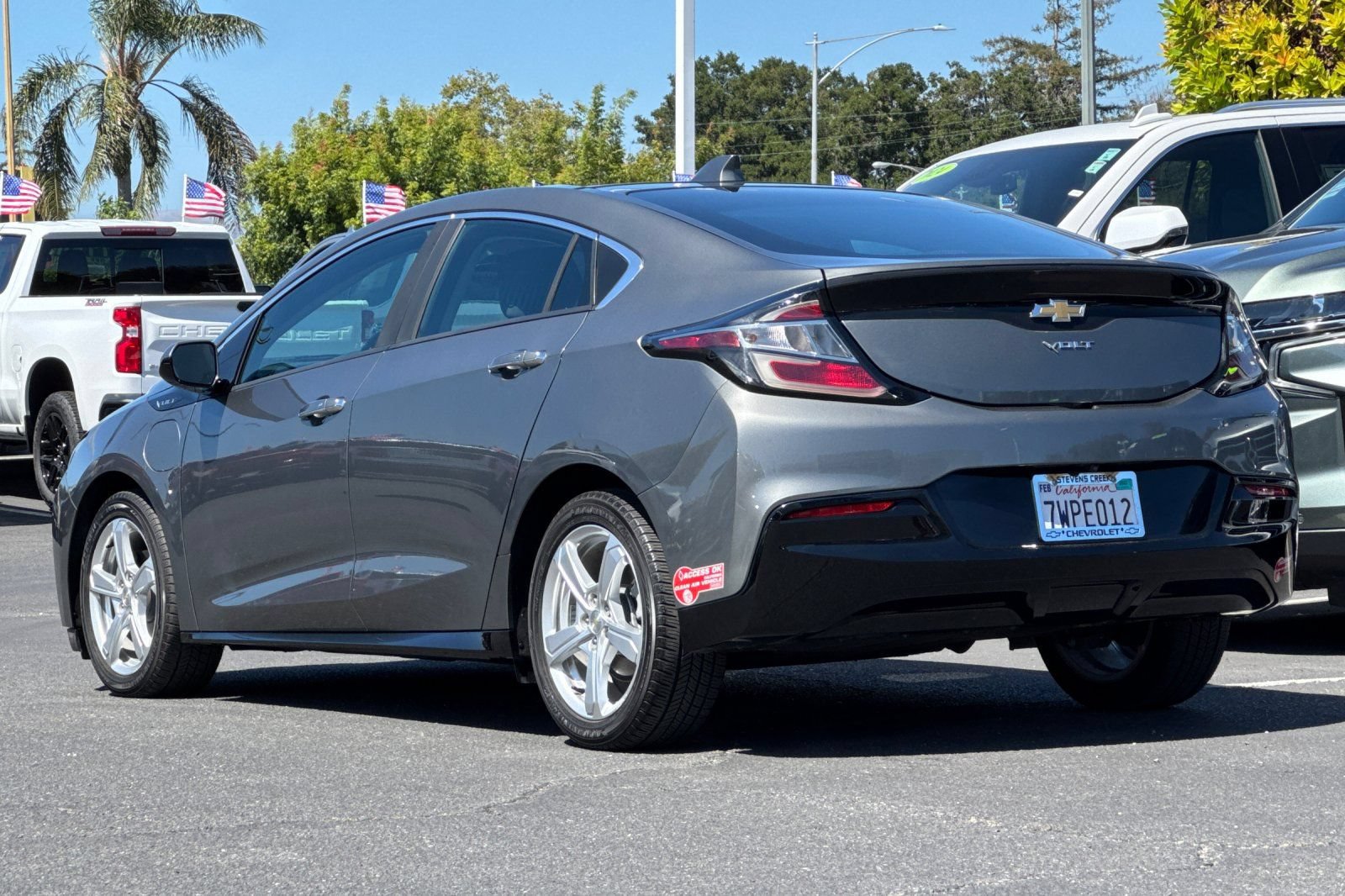 Used 2017 Chevrolet Volt LT FWD image 7