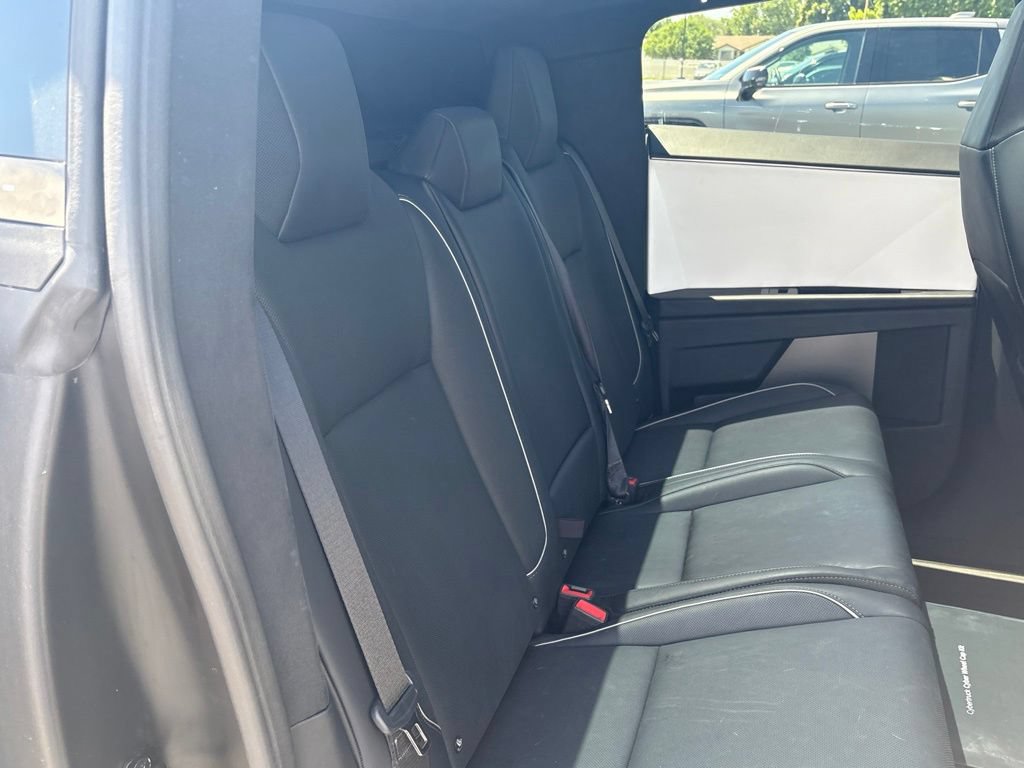 Used 2024 Tesla Cybertruck AWD Crew Cab image 15