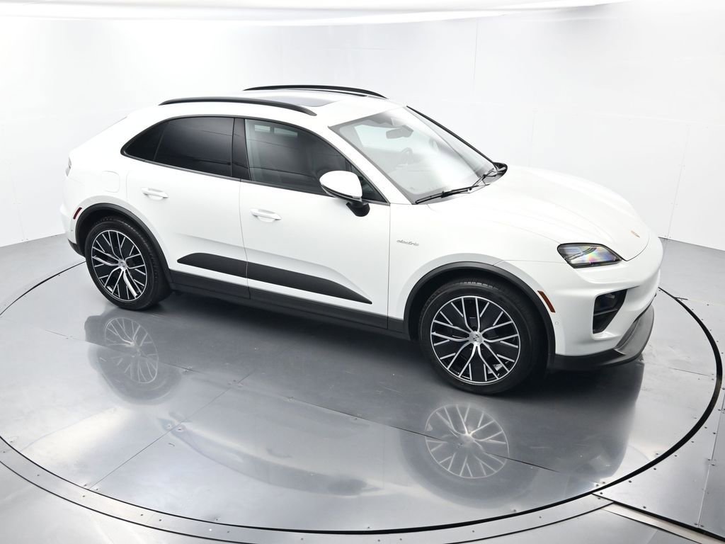 Certified 2024 Porsche Macan 4 Electric image 41