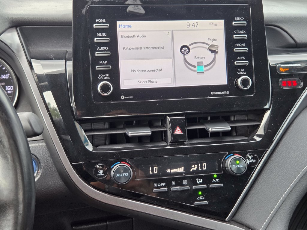Used 2023 Toyota Camry SE FWD image 8