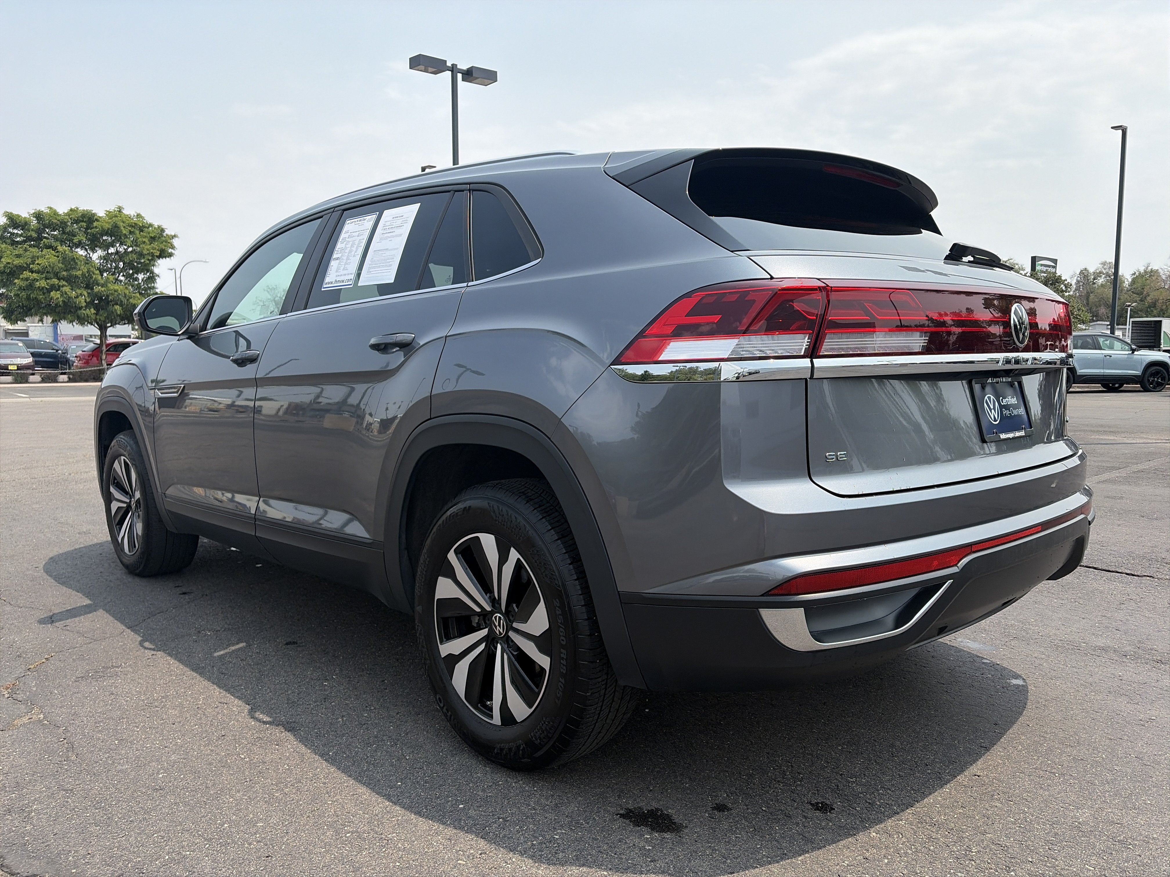 Used 2024 Volkswagen Atlas Cross Sport SE AWD/4WD image 12