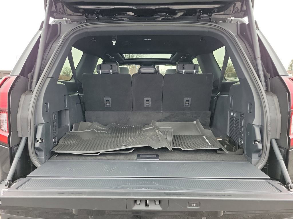 New 2025 Ford Expedition Max Platinum w/ Stealth Performance Package image 10