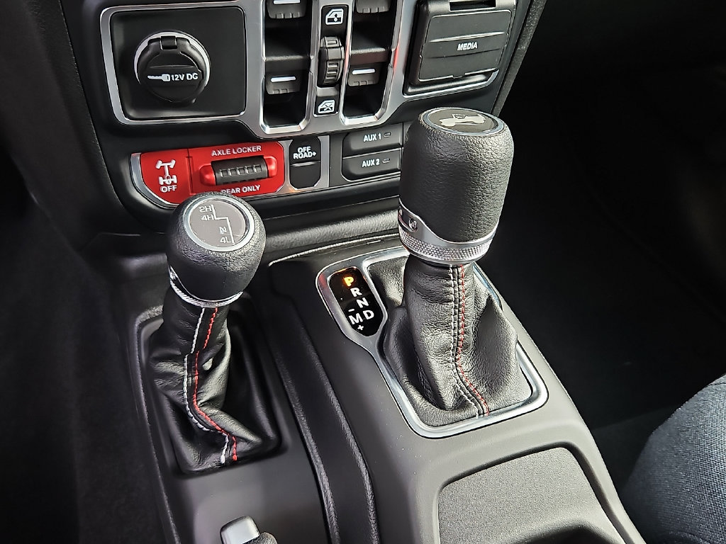 New 2026 Jeep Wrangler Unlimited Sport w/ Dual Top Group AWD/4WD image 12