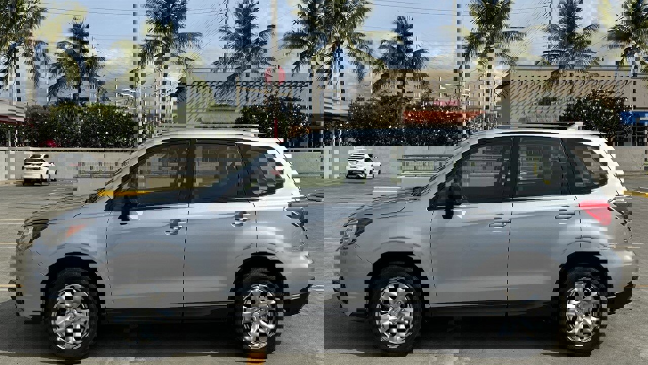 Used 2017 Subaru Forester 2.5i image 2