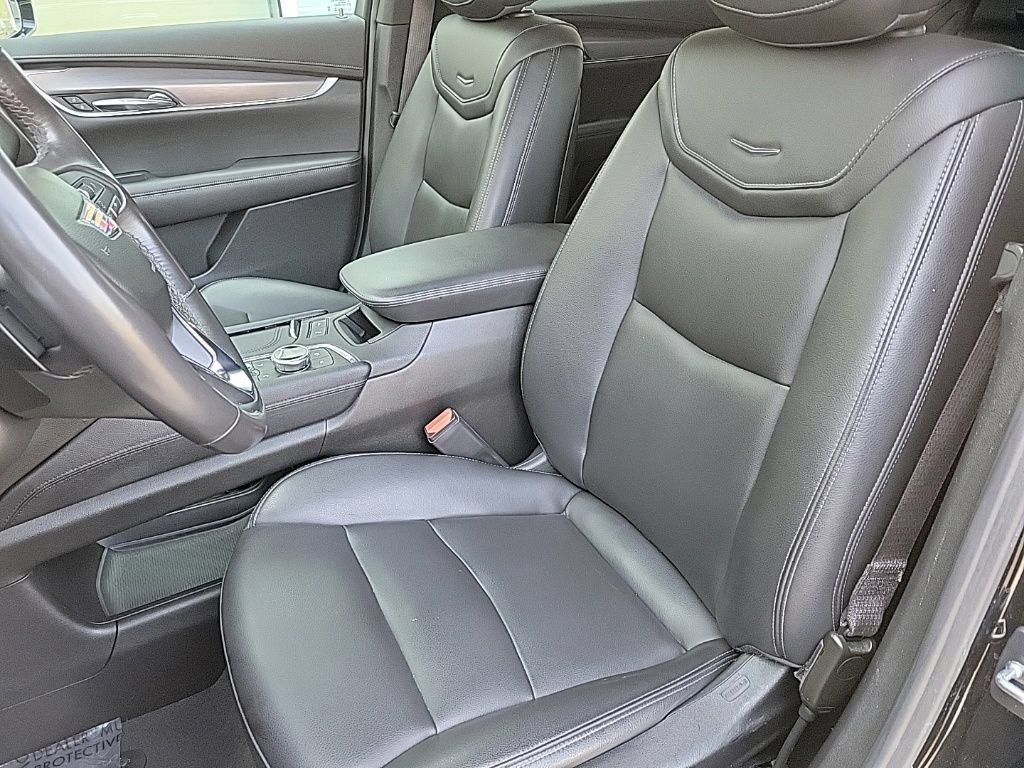 Used 2024 Cadillac XT6 Luxury AWD/4WD image 10
